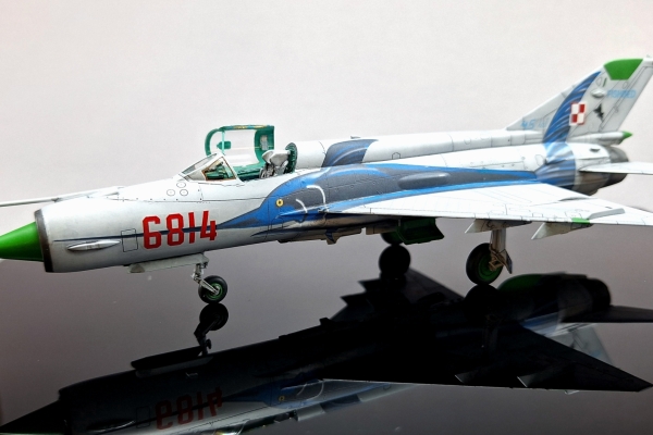 MiG-21MF \"Fishbed\"-Eduard 1/72 by Jacek Miśkiewicz
